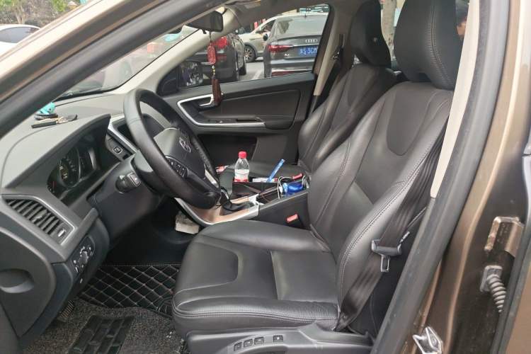 Used Volvo XC60 2017 T5 Smart Upgrade Edition Left Front Seat