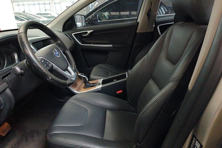 Used Volvo XC60 2017 T5 AWD Smart Upgrade Model Left Front Seat