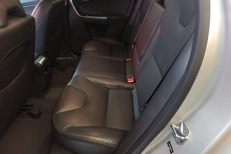 Used Volvo XC60 2017 T5 Smart Upgrade Edition Left Rear Seat