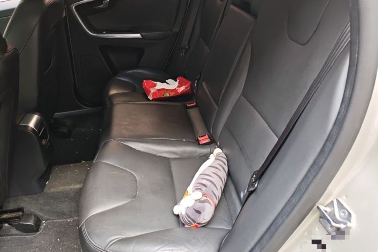 Used Volvo XC60 2017 T5 Smart Upgrade Edition Left Rear Seat