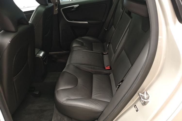 Used Volvo XC60 2017 T5 AWD Smart Upgrade Edition Left Rear Seat