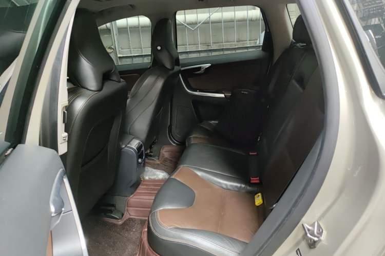 Used Volvo XC60 2017 T5 AWD Smart Range Edition Left Rear Seat