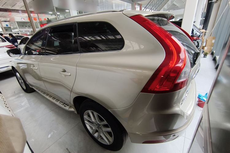 Used Volvo XC60 2017 T5 AWD Smart Upgrade Model Rear Left 45 Deg