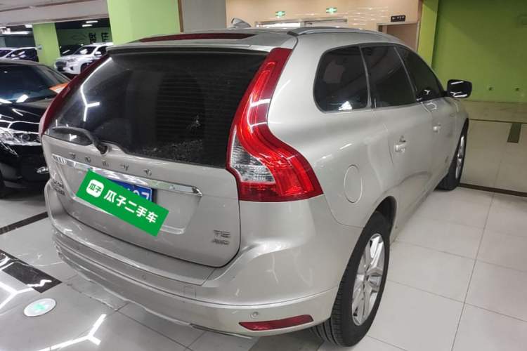 Used Volvo XC60 2017 T5 AWD Smart Upgrade Model Rear Right 45 Deg