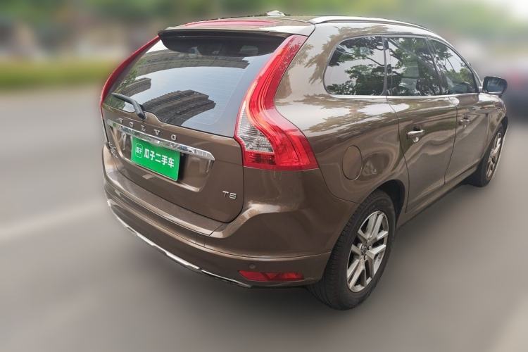 Used Volvo XC60 2017 T5 Smart Upgrade Edition Rear Right 45 Deg