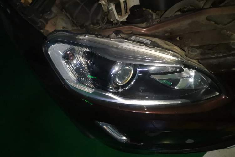 Used Volvo XC60 2017 T5 Smart Upgrade Edition Right Front Headlight