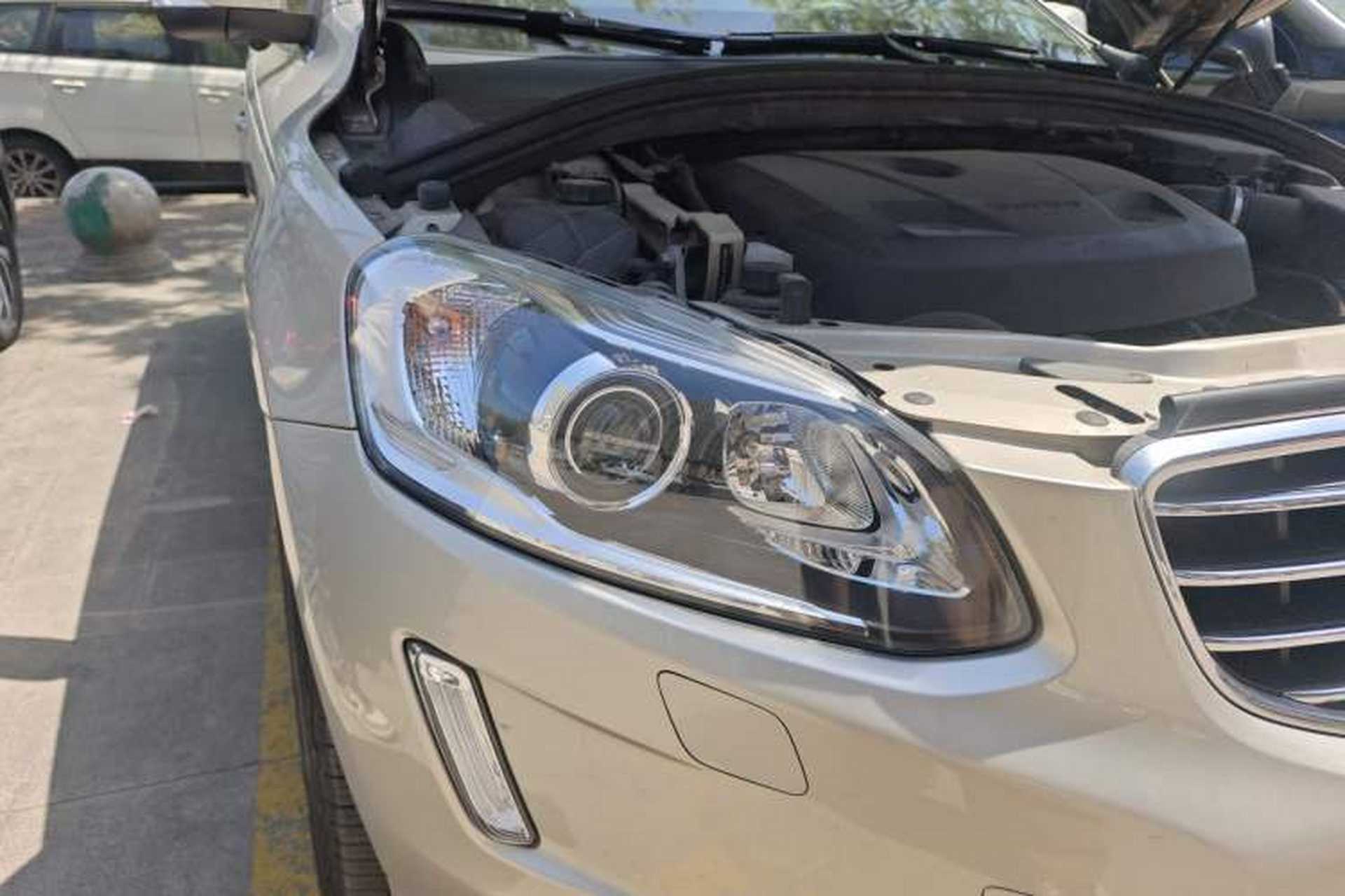 Used Volvo XC60 2017 T5 Smart Upgrade Edition Right Front Headlight