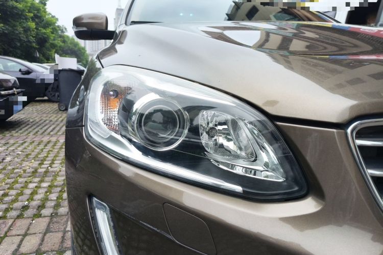 Used Volvo XC60 2017 T5 Smart Upgrade Edition Right Front Headlight