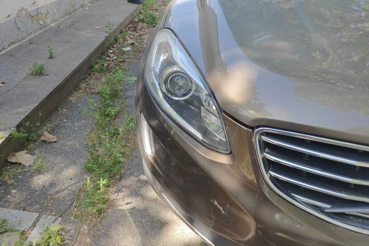 Used Volvo XC60 2017 T5 AWD Smart Upgrade Edition Right Front Headlight