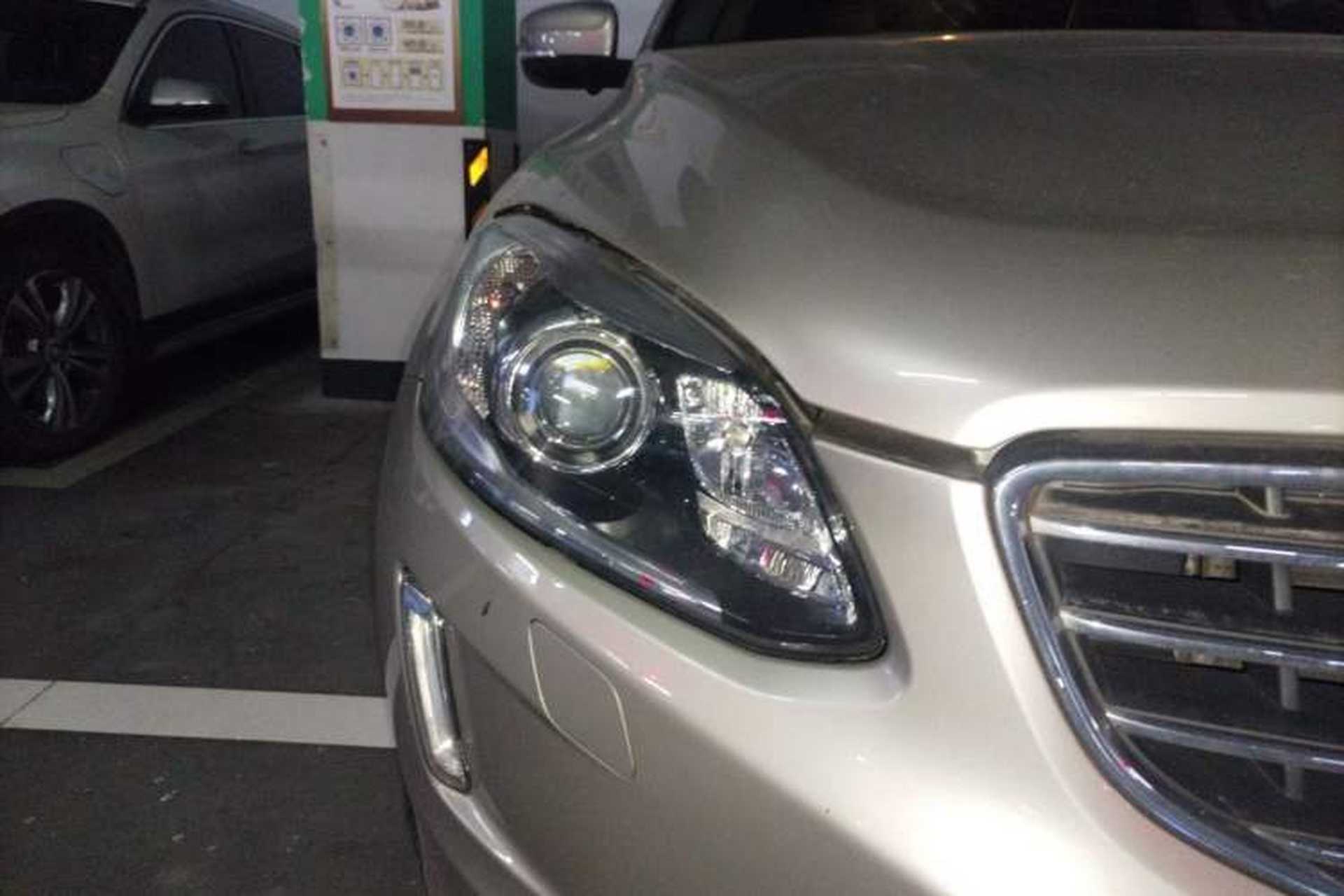 Used Volvo XC60 2017 T5 Smart Upgrade Edition Right Front Headlight