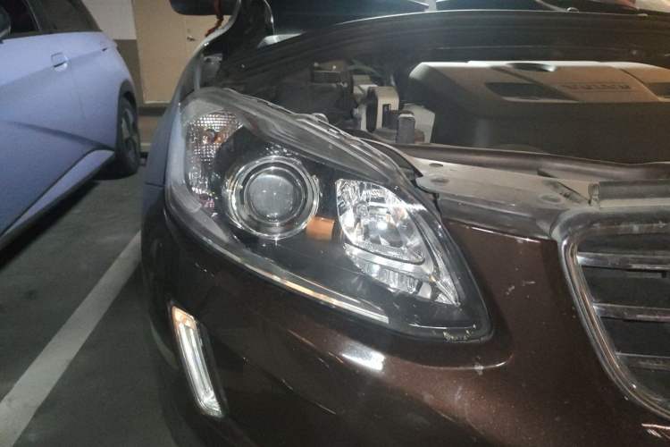 Used Volvo XC60 2017 T5 Smart Upgrade Edition Right Front Headlight