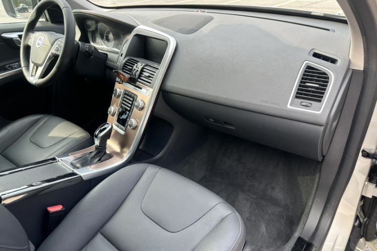 Used Volvo XC60 2017 T5 Smart Upgrade Edition Right Front Seat