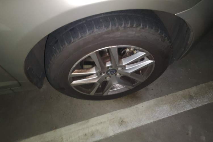Used Volvo XC60 2017 T5 Smart Upgrade Edition Right Front Wheel Hub