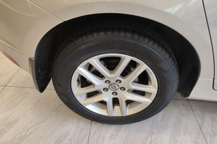 Used Volvo XC60 2017 T5 Smart Upgrade Edition Right Rear Wheel Hub