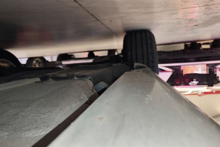 Used Volvo XC60 2017 T5 Smart Upgrade Edition Right Side Sill