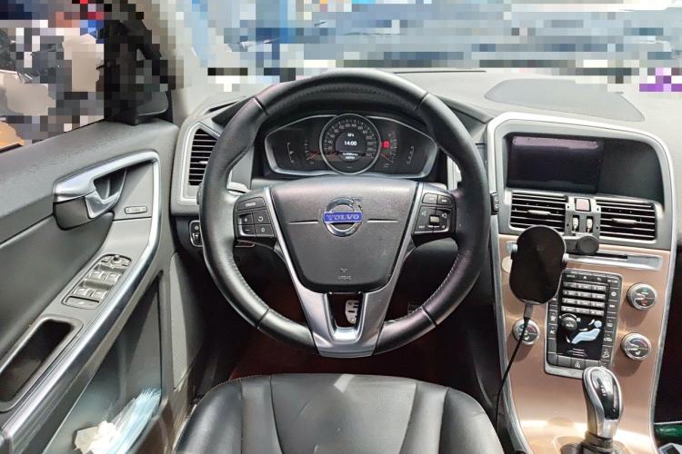 Used Volvo XC60 2017 T5 AWD Smart Upgrade Edition Steering Wheel