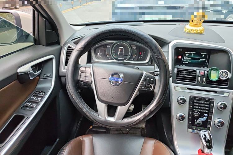 Used Volvo XC60 2017 T5 AWD Smart Range Edition Steering Wheel