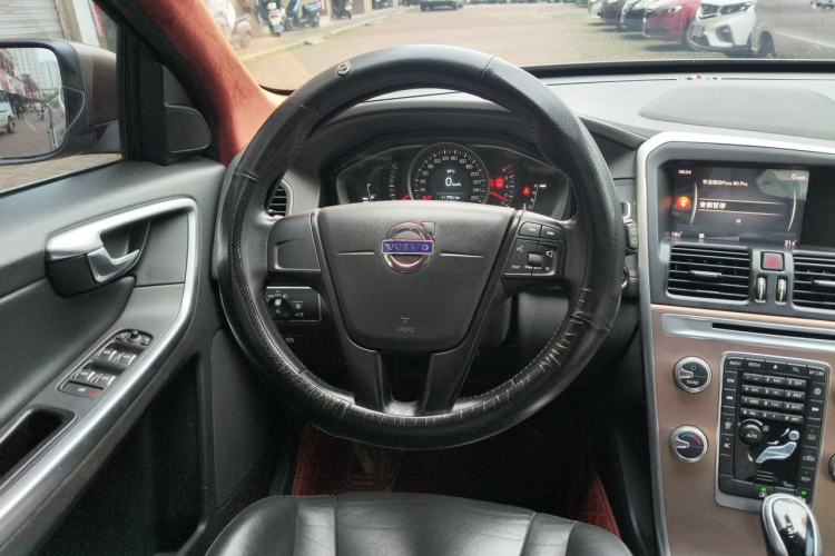 Used Volvo XC60 2017 T5 Smart Upgrade Edition Steering Wheel