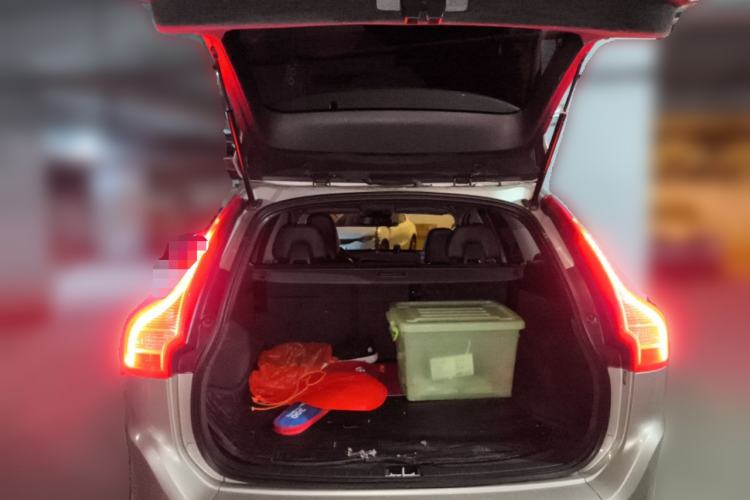 Used Volvo XC60 2017 T5 AWD Smart Upgrade Edition Trunk