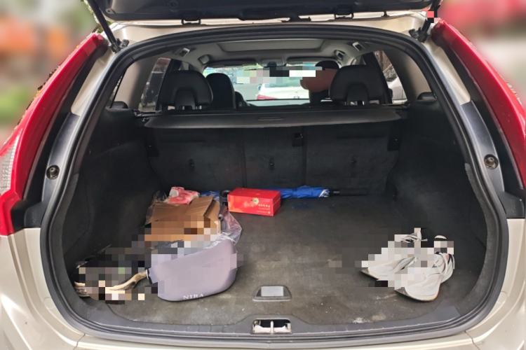 Used Volvo XC60 2017 T5 Smart Upgrade Edition Trunk