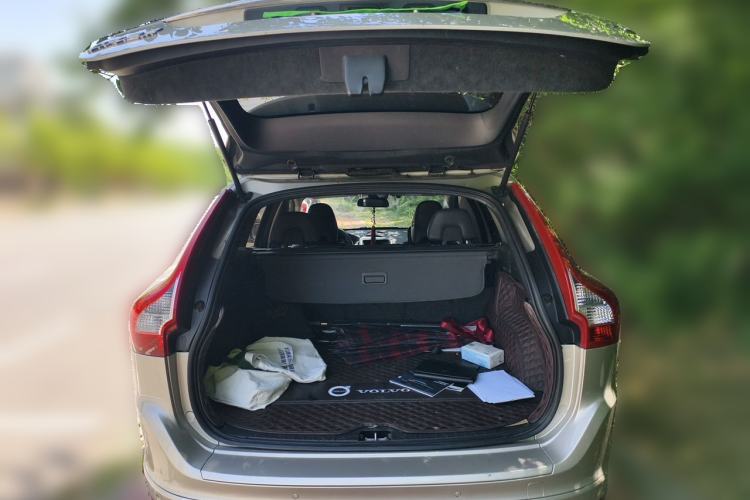 Used Volvo XC60 2017 T5 Smart Upgrade Edition Trunk