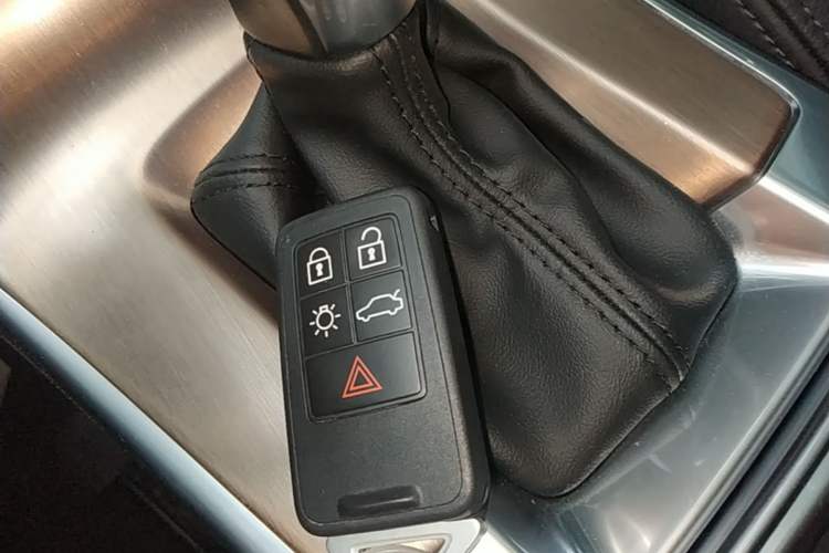 Used Volvo XC60 2017 T5 Smart Upgrade Edition Vehicle Key
