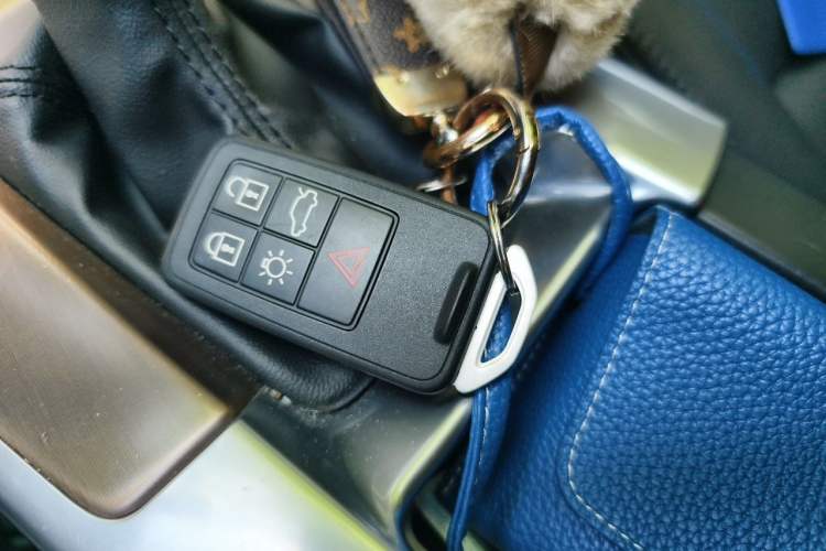 Used Volvo XC60 2017 T5 Smart Upgrade Edition Vehicle Key