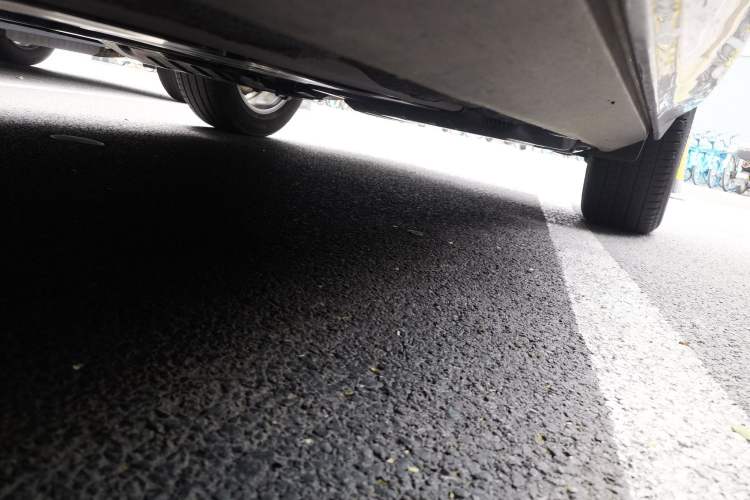 Used Volvo XC60  Chassis Front Left