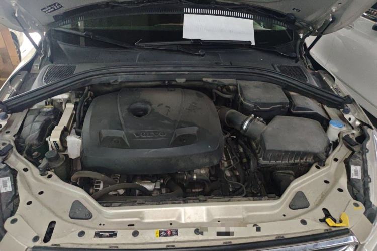 Used Volvo XC60 2017 T5 Smart Upgrade Edition Engine Bay
