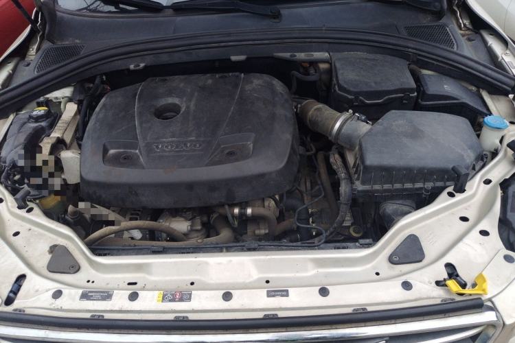 Used Volvo XC60 2017 T5 Smart Upgrade Edition Engine Bay
