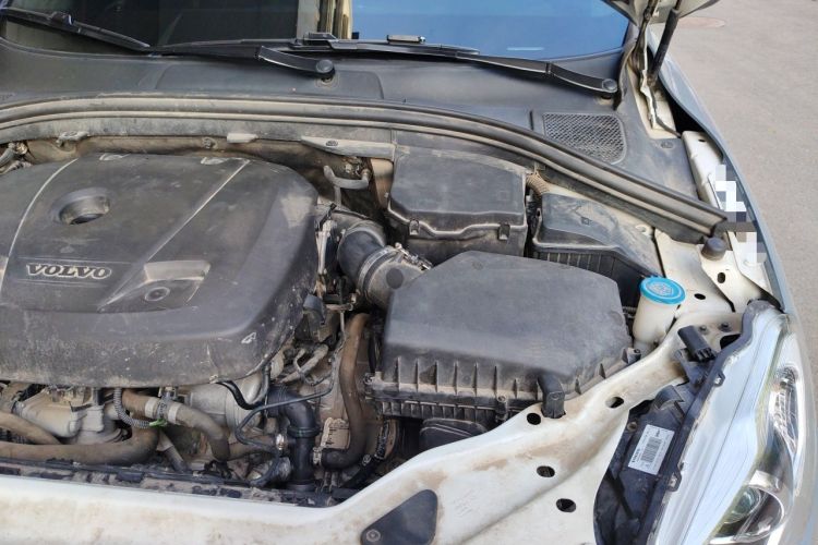 Used Volvo XC60 2017 T5 AWD Smart Upgrade Model Engine Bay Left