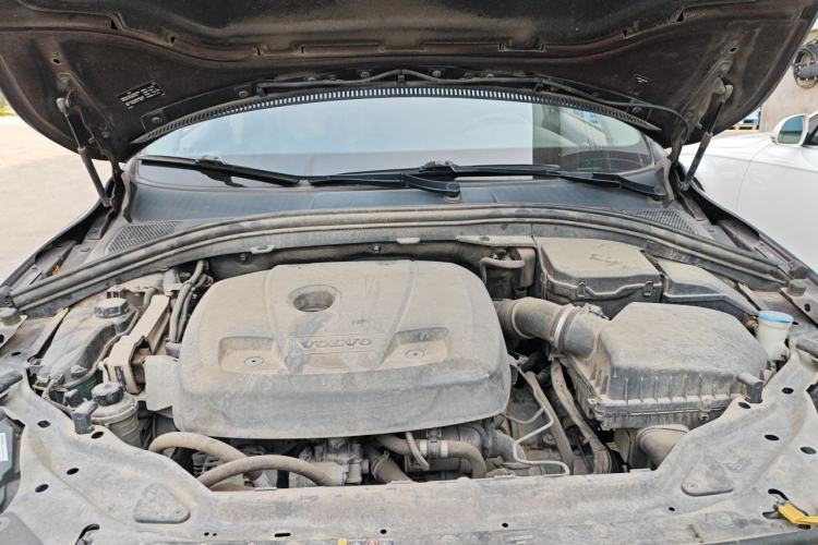 Used Volvo XC60 2017 T5 AWD Smart Upgrade Model Engine Bay