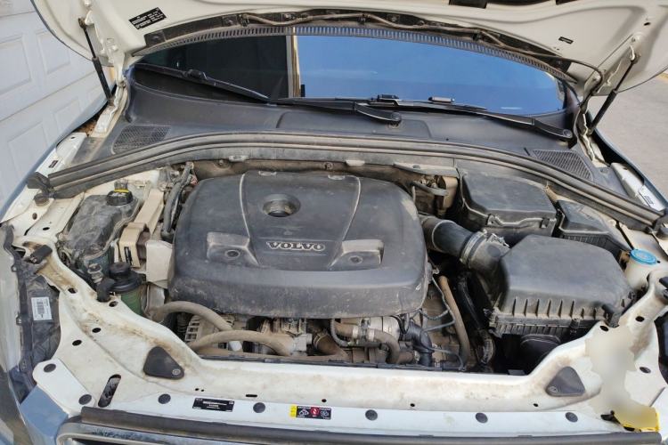 Used Volvo XC60 2017 T5 AWD Smart Upgrade Model Engine Bay