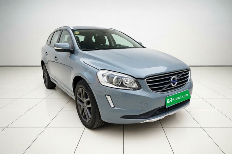 Used Volvo XC60 2017 T5 AWD Smart Upgrade Model Front Right 45 Deg