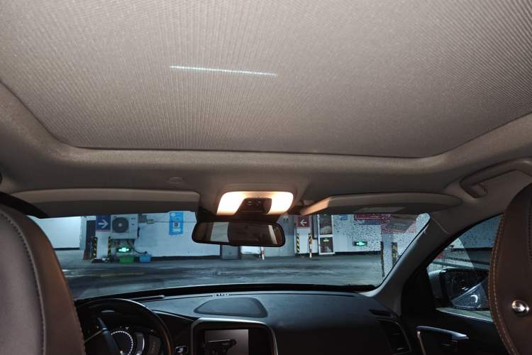 Used Volvo XC60 2017 T5 AWD Smart Upgrade Edition Headliner