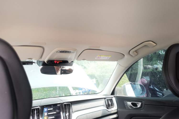 Used Volvo XC60  Headliner