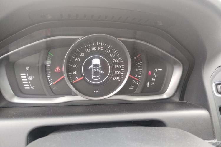 Used Volvo XC60 2017 T5 Smart Upgrade Edition Instrument Cluster