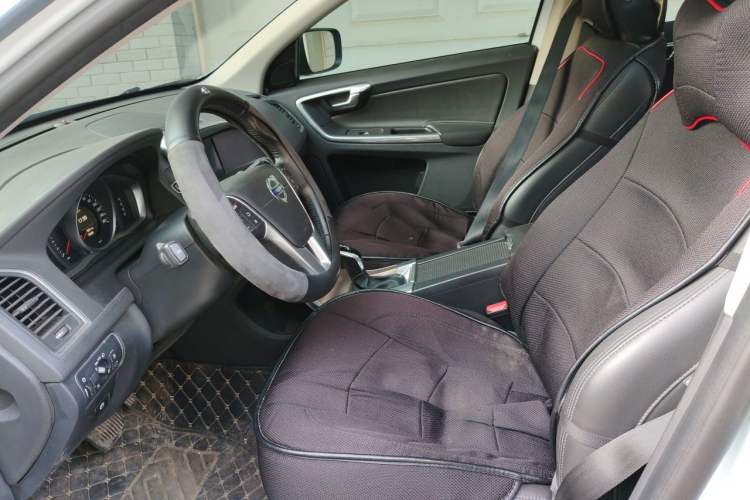 Used Volvo XC60 2017 T5 AWD Smart Upgrade Model Left Front Seat