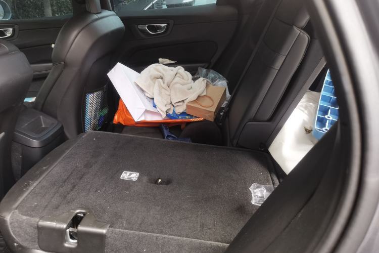 Used Volvo XC60  Left Rear Seat