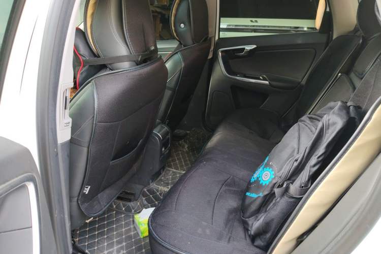 Used Volvo XC60 2017 T5 AWD Smart Upgrade Model Left Rear Seat
