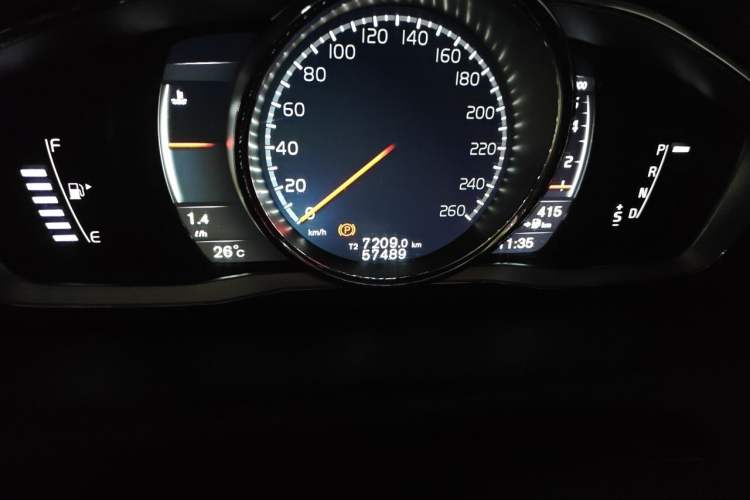 Used Volvo XC60 2017 T5 AWD Smart Upgrade Edition Odometer Close Up