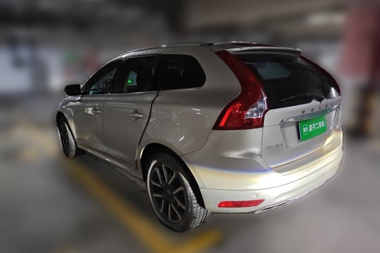 Used Volvo XC60 2017 T5 AWD Smart Upgrade Edition Rear Left 45 Deg