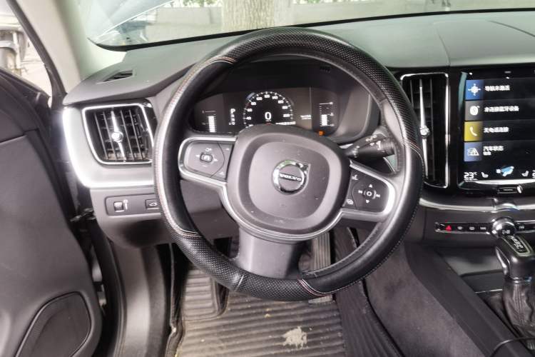 Used Volvo XC60  Steering Wheel