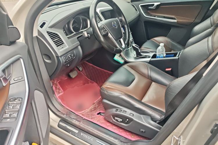 Used Volvo XC60 2017 T5 AWD Smart Upgrade Edition Driver Seat