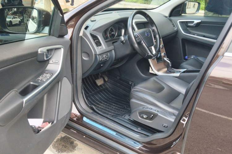 Used Volvo XC60 2017 T5 Smart Upgrade Edition Driver Seat