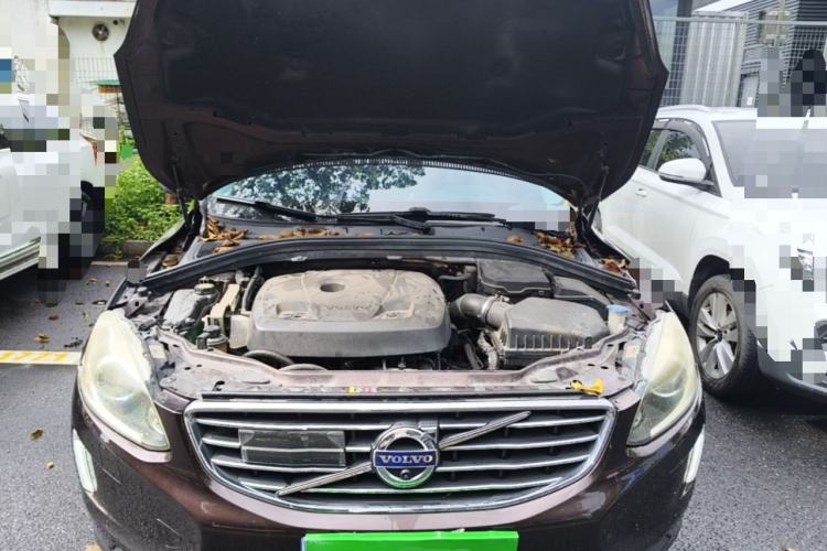 Used Volvo XC60 2017 T5 AWD Smart Drive Edition Engine Bay