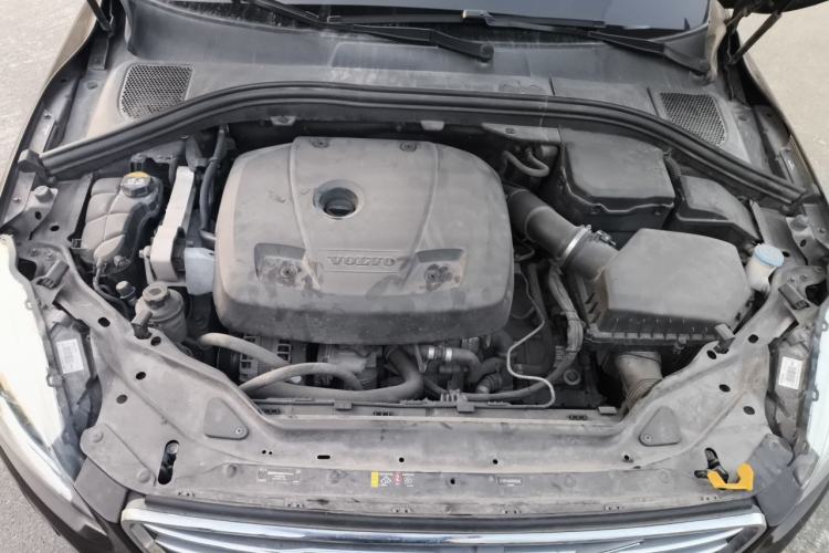 Used Volvo XC60 2017 T5 Smart Upgrade Edition Engine Bay