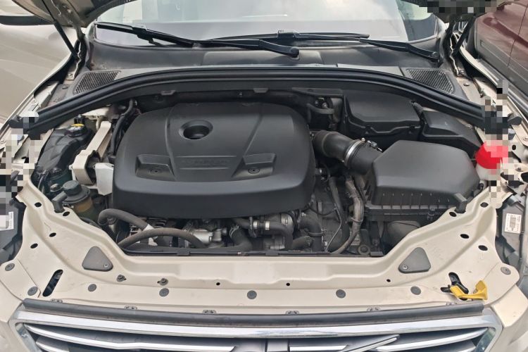 Used Volvo XC60 2017 T5 AWD Smart Upgrade Edition Engine Bay