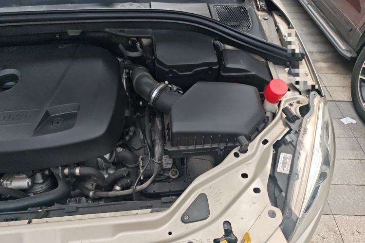 Used Volvo XC60 2017 T5 AWD Smart Upgrade Edition Engine Bay Left