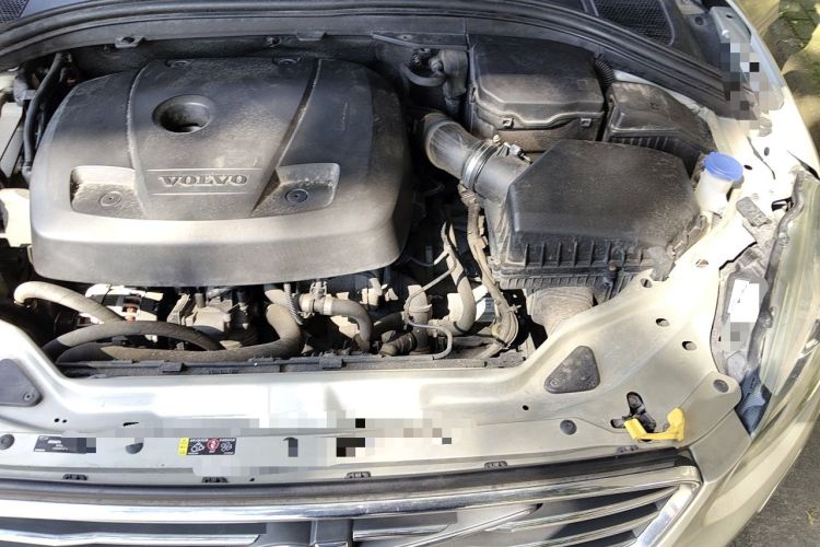 Used Volvo XC60 2017 T5 AWD Smart Upgrade Model Engine Bay Left